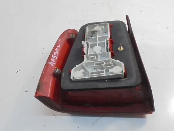 Luz Trasera Derecha VW Passat B5 Sedán image 4