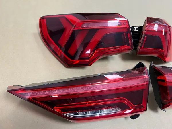 AUDI Q3 83A Luces Traseras LED Izquierda + Derecha image 3