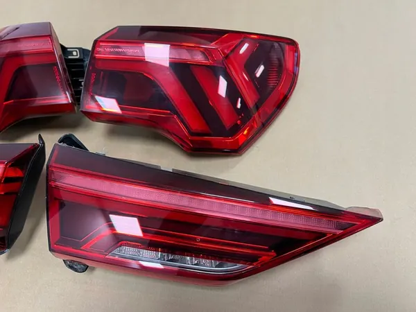 AUDI Q3 83A Luces Traseras LED Izquierda + Derecha image 4