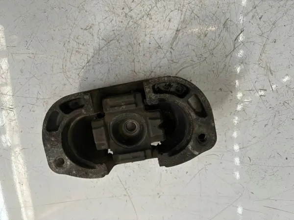 Ford Transit MK8 kiinnitystuki BK31-6068-AF image 3