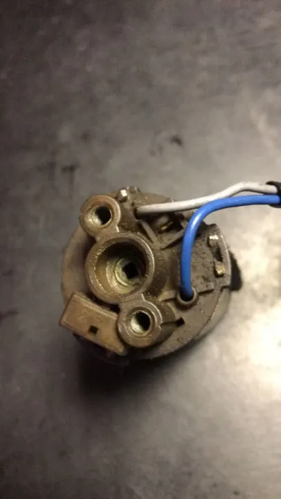Käytetty BMW-anturi OEM 1369675 5-sarja E28 image 3