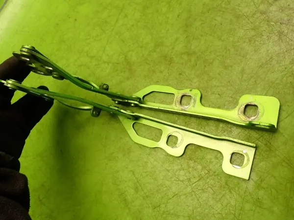 Motorhaubenscharniere Set OEM 13311902 für Opel Corsa D image 6