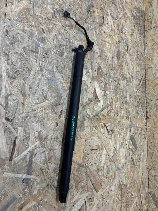 KIA SORENTO III Bakluckeaktuator OEM 81841-C5600 Höger image 2