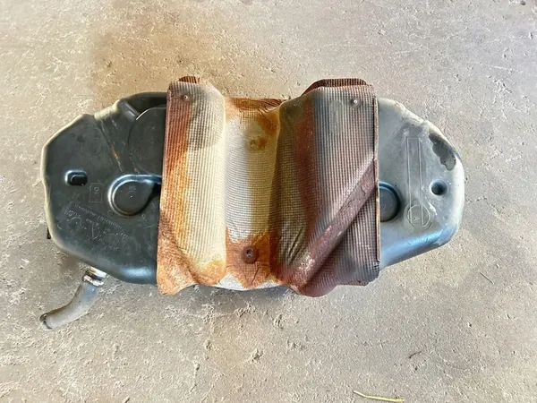 Réservoir de carburant JEEP CHEROKEE (KL) 2.0L Diesel 68109900AB image 3