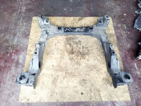 Mercedes-Benz Voorste Hulpframe OEM AMD6056 image 2