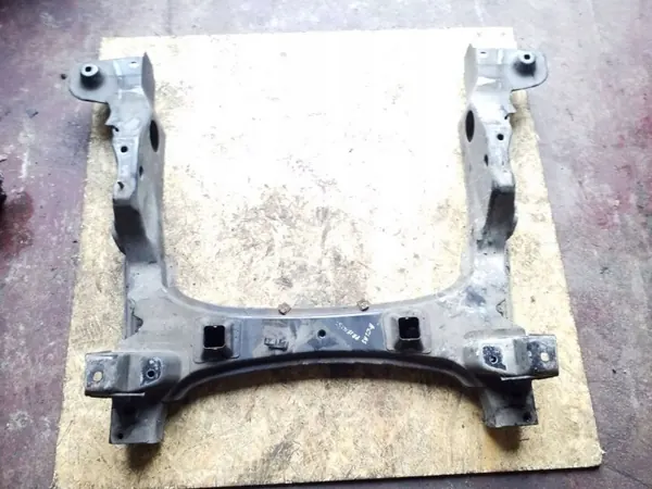 Mercedes-Benz Voorste Hulpframe OEM AMD6056 image 4