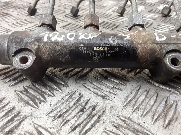 Carril de combustible Volvo V70 OEM 0445215010 - Usado image 4