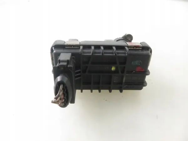 Actuateur turbo OEM 6NW009206752406 pour Ford Focus MK2 image 2