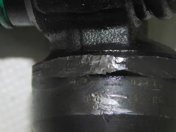 Injetor VW PASSAT B5 FL 1.9 TDI 038130073AB image 3