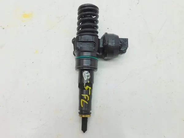 Injetor VW PASSAT B5 FL 1.9 TDI 038130073AB image 5