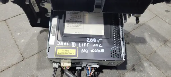 Radio Honda Jazz III OEM 39101TH5G600XA - Gebruikt image 4