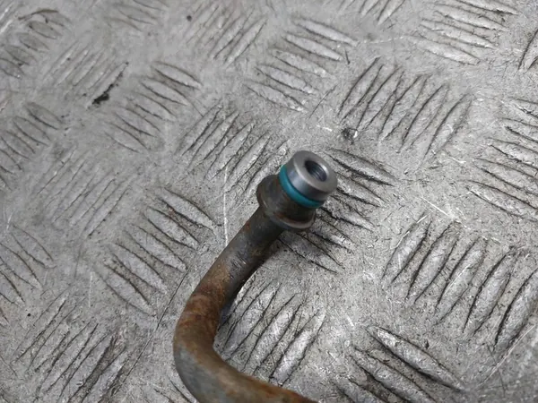 Audi A4 B8 2.0 TFSI Retour stuurbekrachtigingsslang OEM image 3