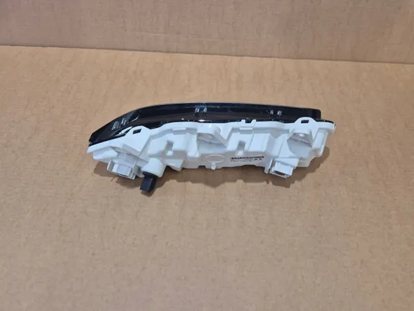 PEUGEOT 208 2019-2024 DRL Avant Droit - OEM image 6