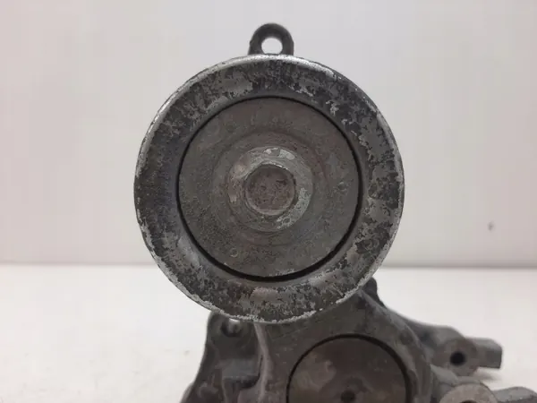 Toyota Hilux Generatorremspännare OEM MAM21847 image 9
