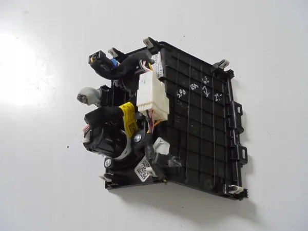 Prise USB Kia OEM LX6T-14F662-ZBA 12V image 4