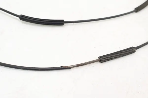 Verrou de capot Maserati Grecale OEM 670157709, D293 image 6