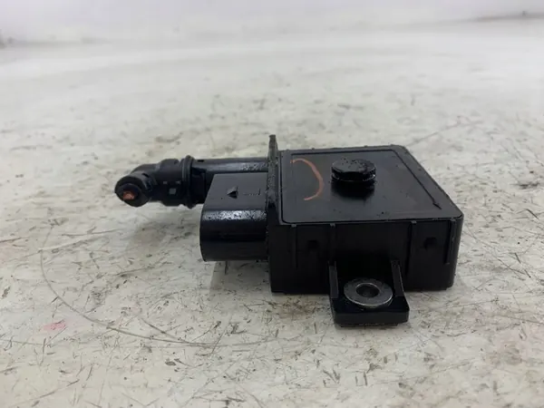 BMW E90 E60 E83 E87 Sytytystulppakontrolleri OEM 8591723 image 3