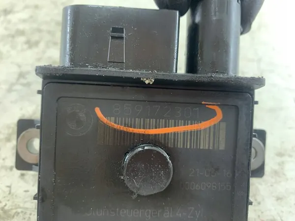 BMW E90 E60 E83 E87 Sytytystulppakontrolleri OEM 8591723 image 6