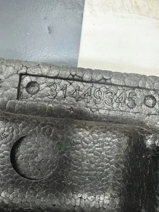 Etupuskuri Imu Volvo XC40 2017-2024 31449345 image 5