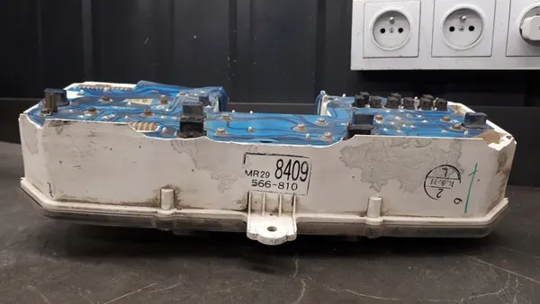 Mitsubishi Pajero II 2.8 TD Speedometer MR298409566 image 7