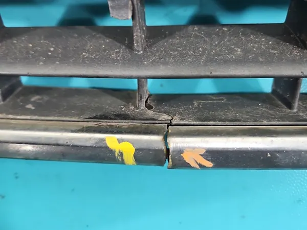 Audi A4 B7 Grill 2004-2008 image 9