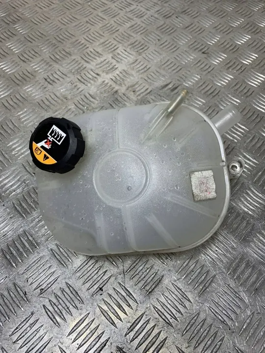 Hyundai Kona 2019 Expansionskärlslock OEM FOB24036 image 3