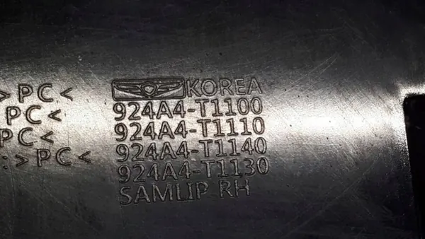 Genesis G80 2020-2024 Oikea Peruutusvalo OEM 924A4-T1100 image 5