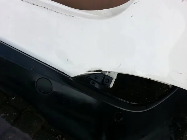 HYUNDAI IX35 Parachoques Trasero Usado OEM 86611-2Y000 image 3