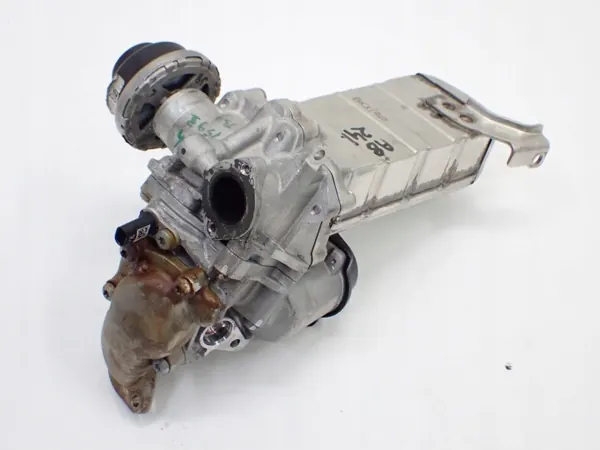 Soupape EGR Refroidisseur OEM 059131511EK Audi A8 D5 image 4