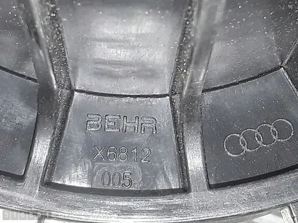 Ventilador motor calefactor Audi OEM x6813005 - Usado image 5