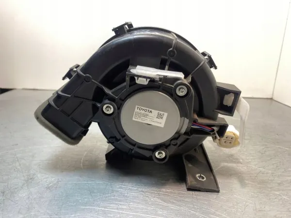 Ventilador de batería Toyota G923047080 - Usado image 3