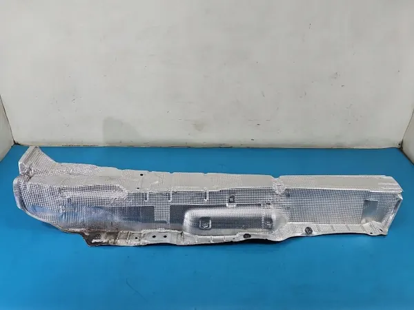 Värmeskydd OEM 5Q0825661CC för Skoda Superb III 2.0 TDI image 2