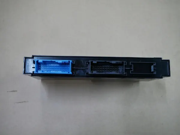 Module Confort BMW 9305739 pour E84/E81/E87/E90/E91/E92/E93 image 3