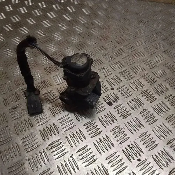 Válvula EGR OEM 21598337 para Mazda 3 BK 1.6L Diésel image 2