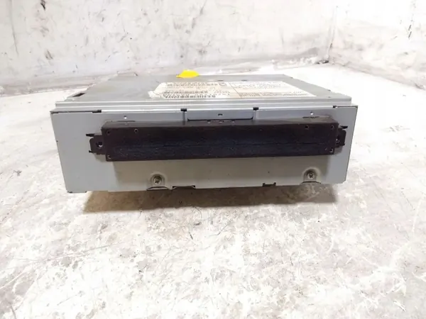 Changer CD d'occasion OEM 30752574 pour Volvo V50 image 4