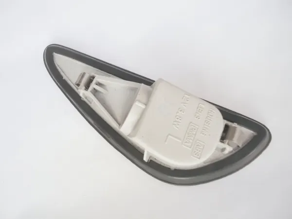 Nissan Maxima contourlamp OEM 5363 - Gebruikt image 4