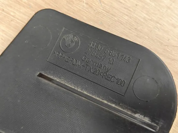 OEM 6861143 Tampa de braço esquerdo traseiro BMW 530i image 3