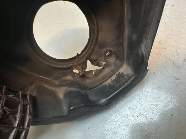 Fiat Doblo II Bränslelucka OEM 519211540 - Begagnad image 4