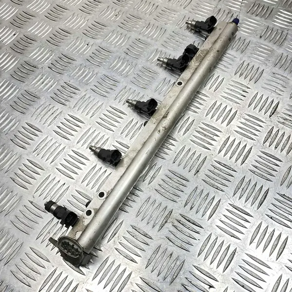 Riel de combustible 2.5T Volvo V70 III XC70 III S80 II C30 V50 S40 II C70 II image 2