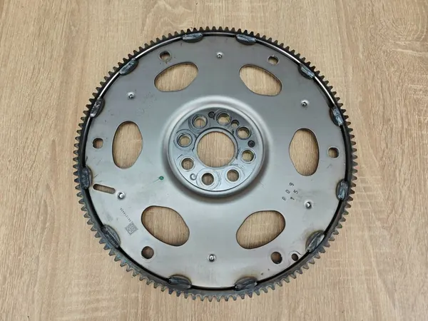 Alkuperäinen Flywheel BMW 540i G30 G22 G26 G20 G05 8612144 image 3