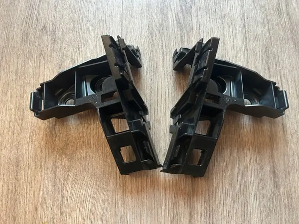 GOLF VII GTI LIFT 16-19 Deslizadores de para-choque traseiro L+R OEM image 2