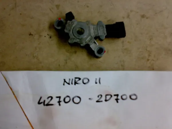 Kia OE 42700-2D700 Versnellingspositioneerder - Gebruikt image 2