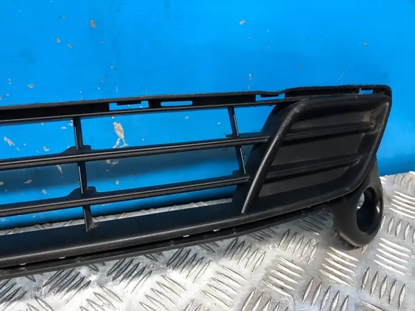 PEUGEOT 301 Rejilla de Parachoques Delantera Nueva OEM image 5