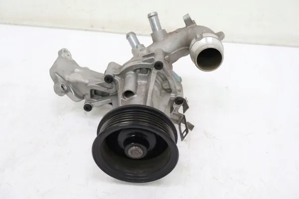 Vattenpump OEM 670054316 för Maserati Grecale 2.0HYB image 3