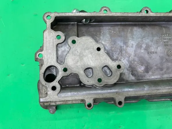 Couvercle de filtre à huile 079103525C Audi A6 C6 4.2 MPI V8 image 6