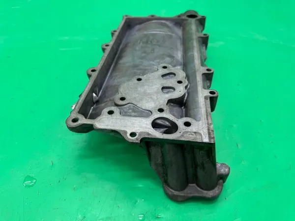 Couvercle de filtre à huile 079103525C Audi A6 C6 4.2 MPI V8 image 8