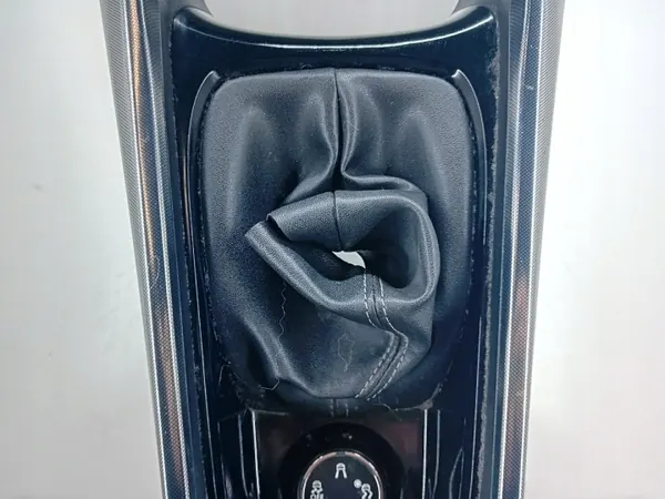Túnel central OEM 9677871877 96784282ZD para Peugeot 2008 image 5