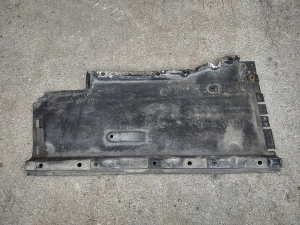 OEM 4G0825207 Protection Sous-Caisse Gauche Audi A6 C7 image 9