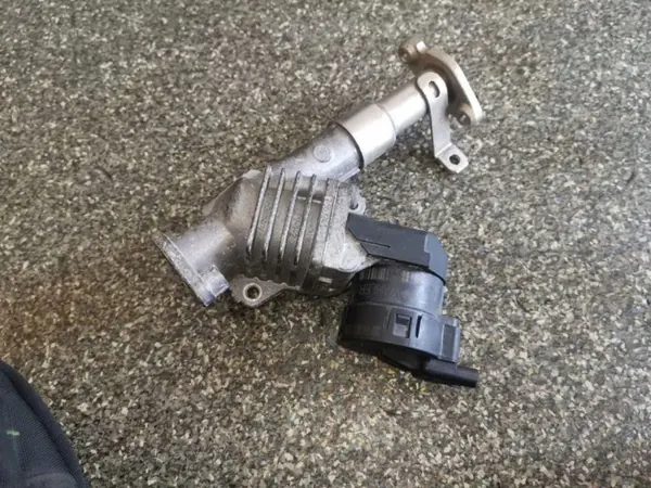 EGR-ventil OEM 4136R038 för BMW E92 320i 2.0 Bensin image 2