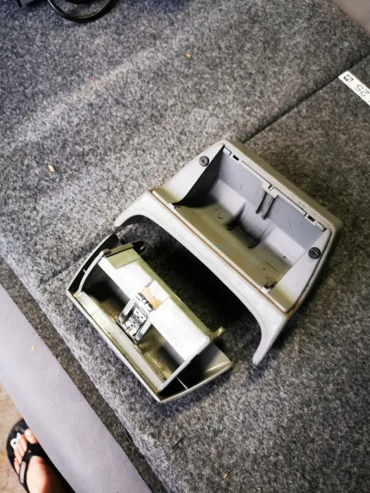 Aschenbecher OEM POPIELENICZKA190 für Mercedes W201 image 5
